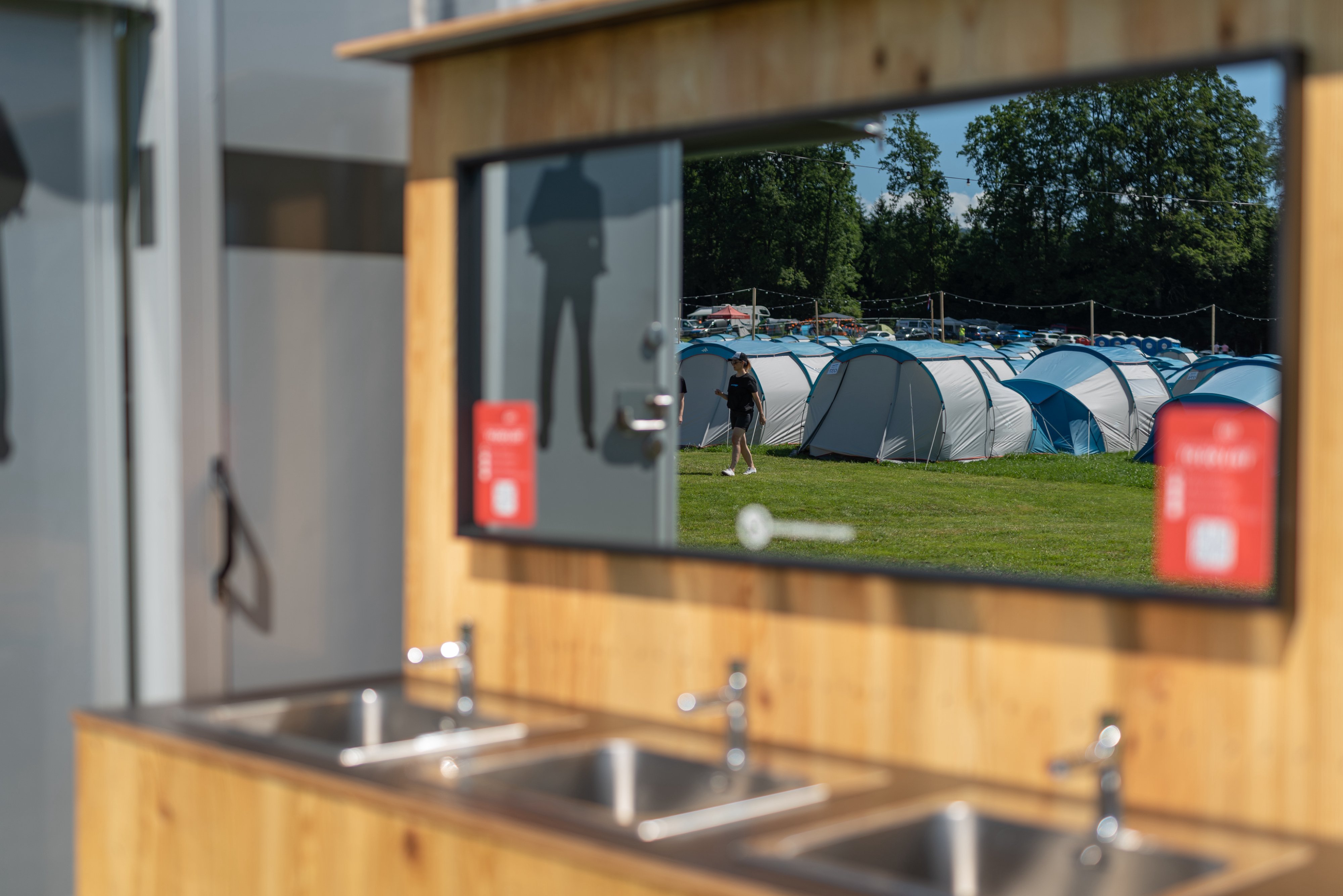 Sind Sie das Campen nicht gewohnt und machen sich Sorgen um die Hygiene und Sauberkeit im Camp? Machen Sie sich keine Sorgen mehr! GPtents ist das aufgeräumteste Camp an der Formel-1-Rennstrecke.