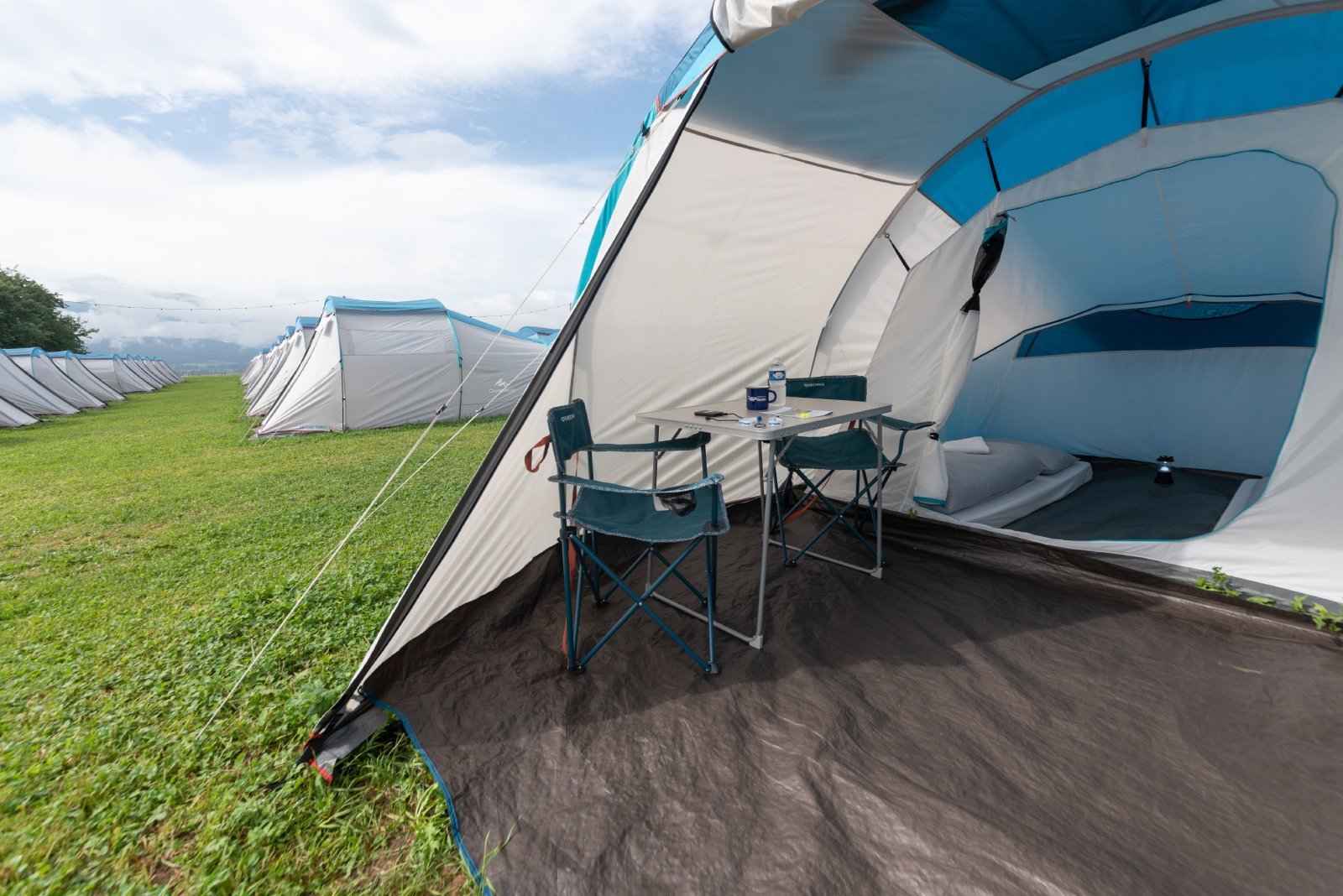 <p>Fully equipped tent ready for your arrival.</p>
